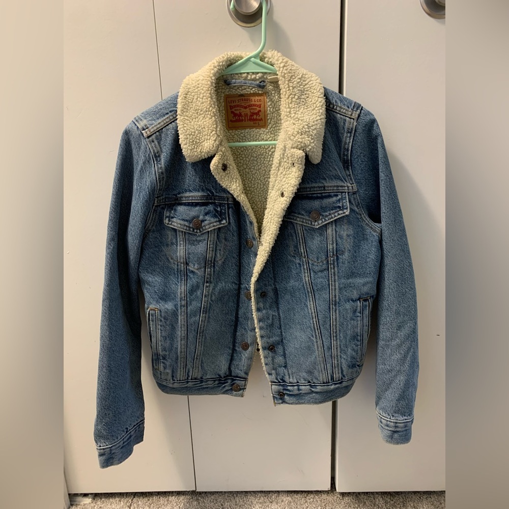 Levi’s Sherpa Lined Jean Coat- Small